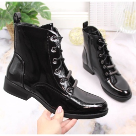 S.Barski Women's lacquered, insulated flat-heeled boots by S. Bararski black 1 S.Barski Women's lacquered, insulated flat-heeled boots by S. Bararski black 1