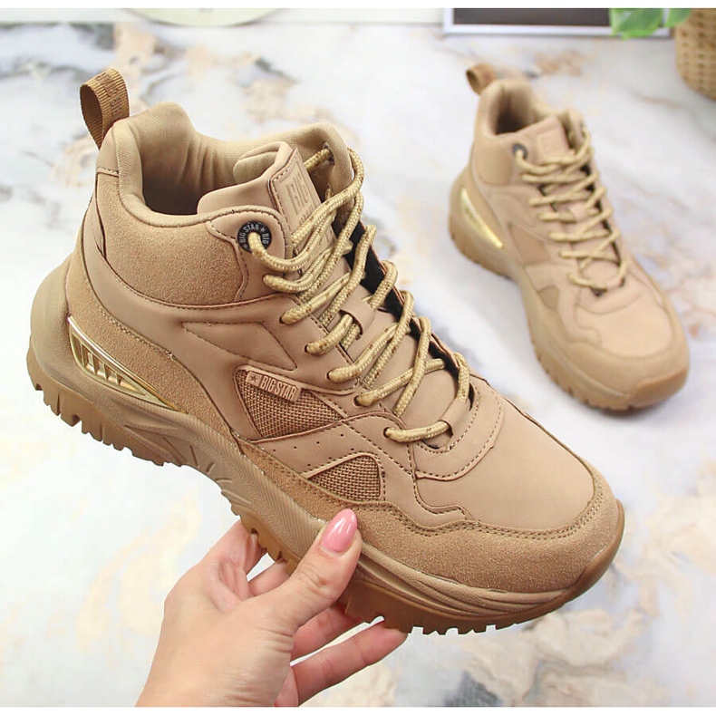 Women's sports boots on the beige Big Star platform KK274355 1