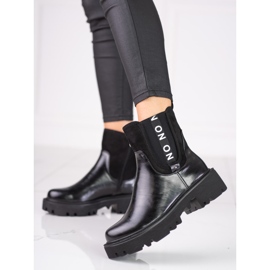 Ladies' black Chelsea boots on the Shelovet platform 2