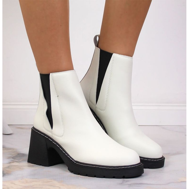 Areto Chelsea boots on the post, slip-on insulated Artiker W HBH42 white 2
