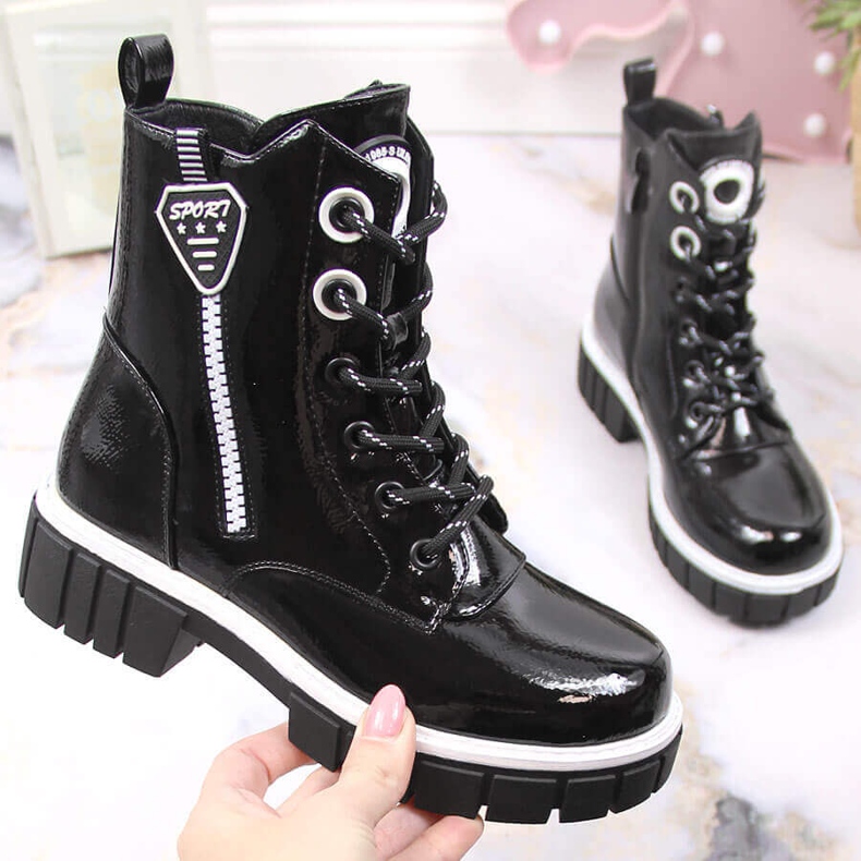 S.Barski Black insulated lacquered boots for girls by S. Barski 1 S.Barski Black insulated lacquered boots for girls by S. Barski 1