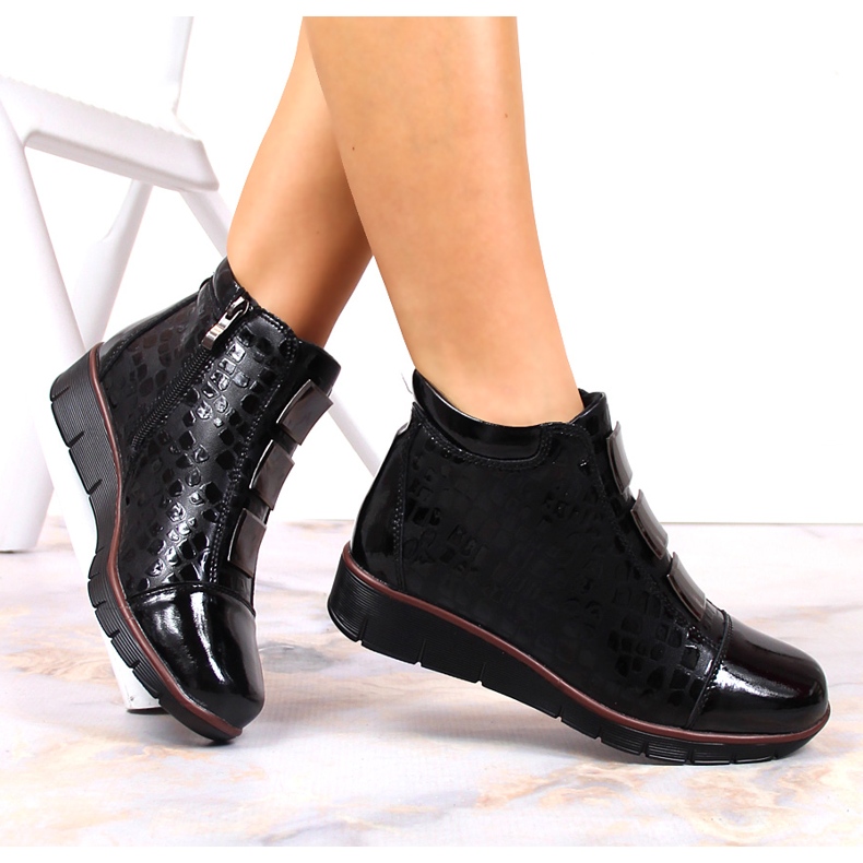 Leather lacquered ankle boots with black insulated Filippo 1