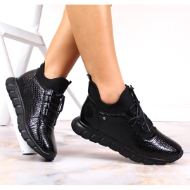 Women's slip-on lacquered black crochet boots from Vinceza 1