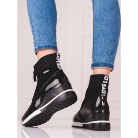 Women's sports boots on the Vinceza wedge black 1