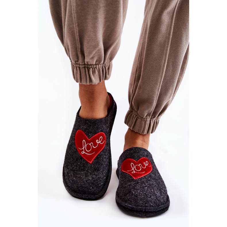 Domestic slippers Big Star KK276019 Black and Red 1
