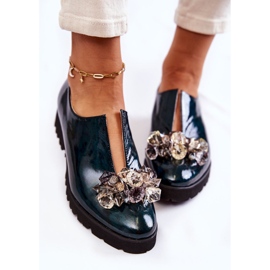 Elegant Lacquered Shoes With Dark Green Cindy Decoration 1