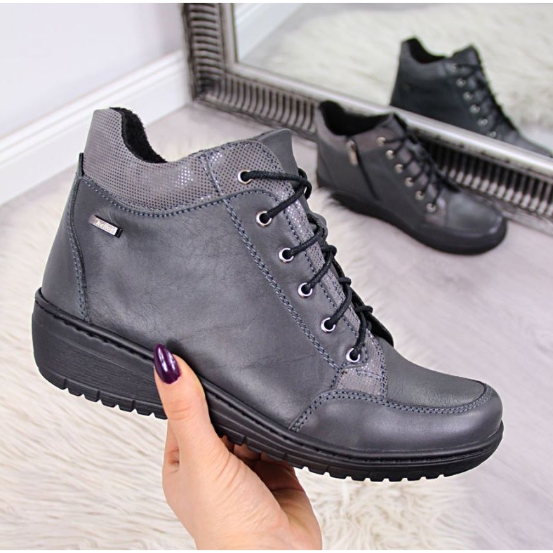 Leather boots with an insulated wedge Helios W H524A grey 1