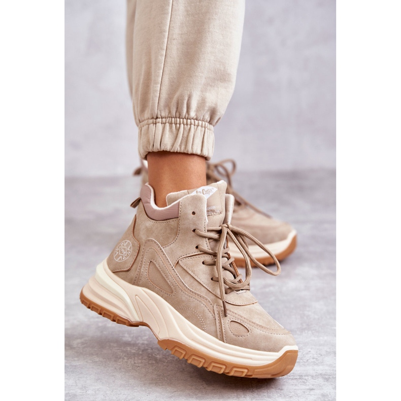 Hiking boots on the Lee Cooper LCJ-22-44-1352L Beige platform 1