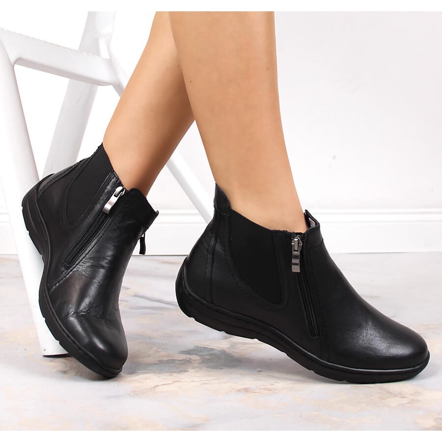 Comfortable leather women s boots with insulated ukbut zippers black