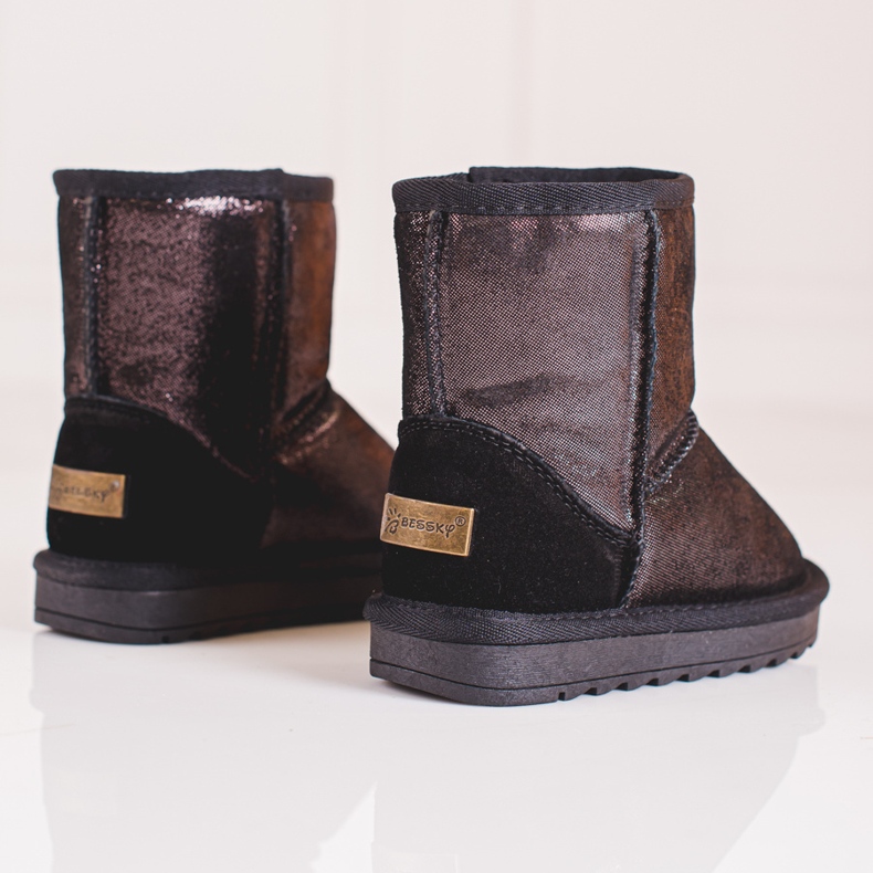 Girls' brown snow boots 1 Girls' brown snow boots 1