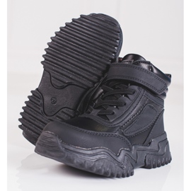 Black insulated boys boots 2