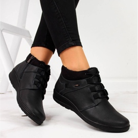 Black leather women's insulated boots Helios 521 1
