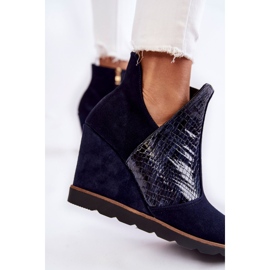 PA2 Suede boots on a crocodile wedge, navy blue Alda pattern 2