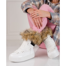 Women's platform snow boots with Shelovet fur white 1