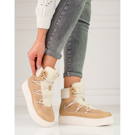 Women's beige leather snow boots Shelovet on the platform brown 1