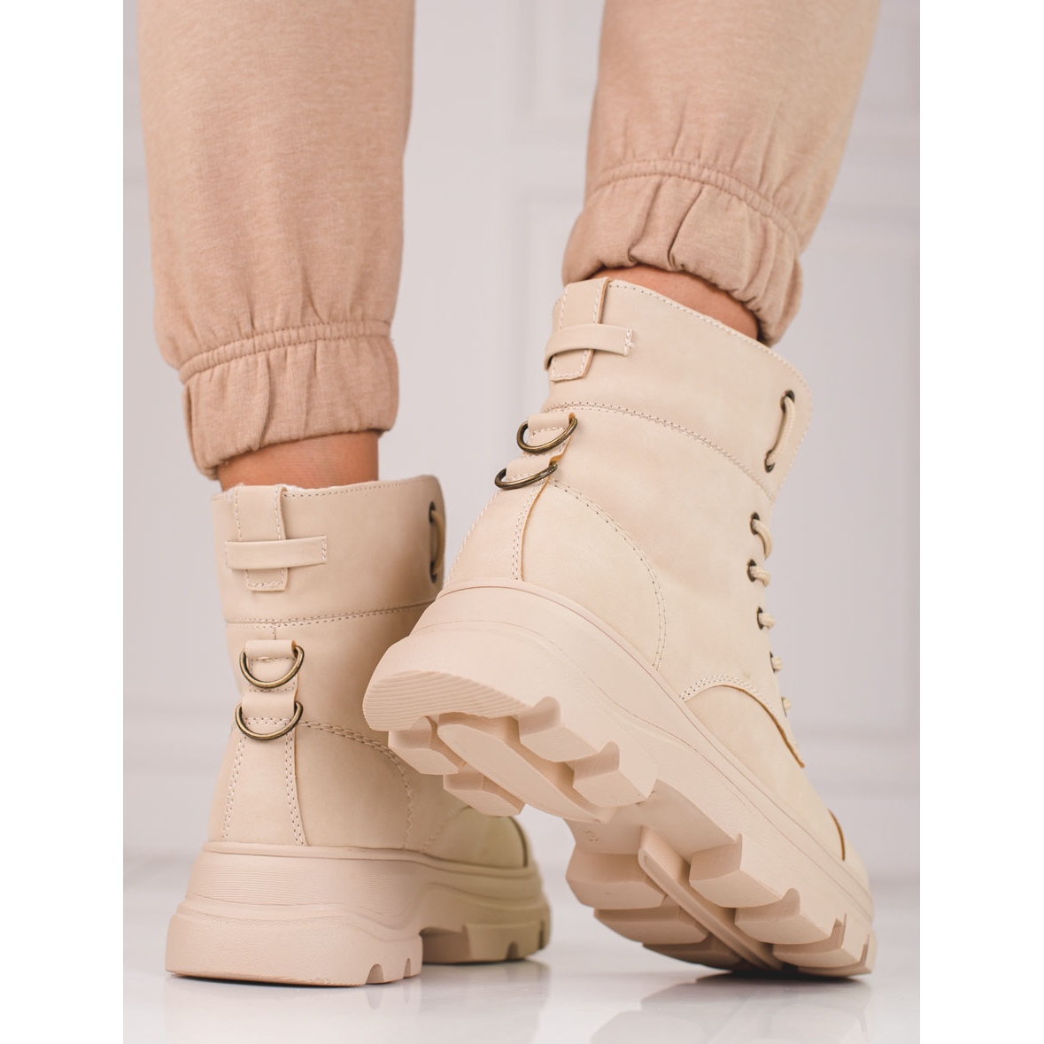 Chunky hiker best sale boots womens