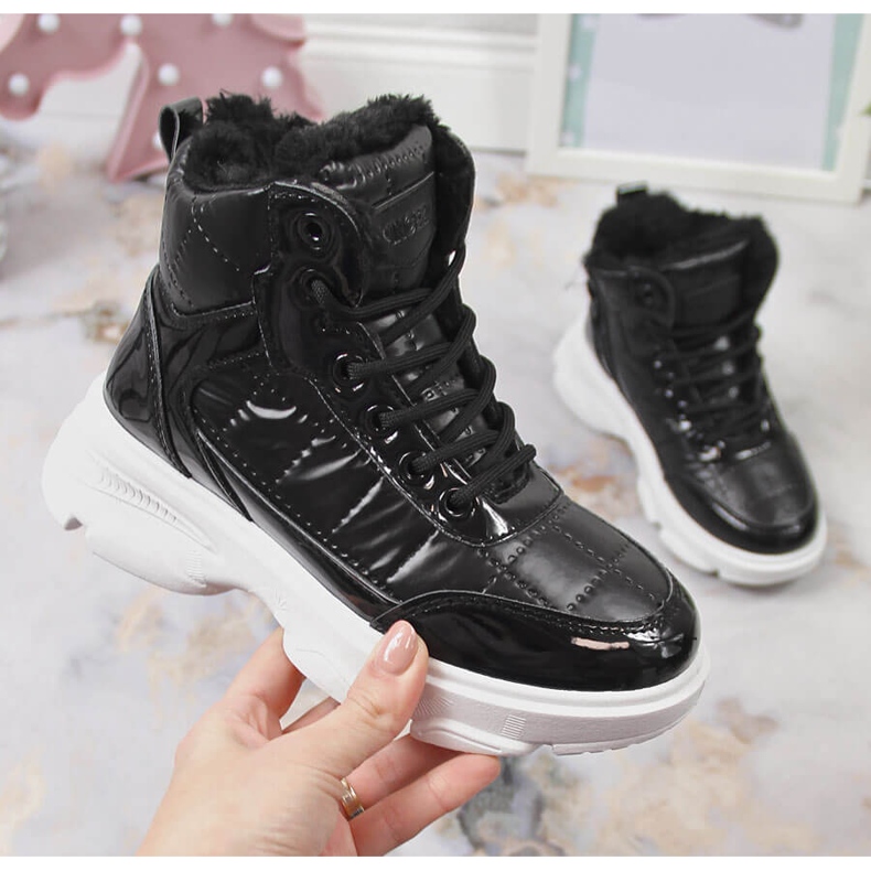 Women's sports shoes, metallic, insulated black Vinceza 1 Women's sports shoes, metallic, insulated black Vinceza 1