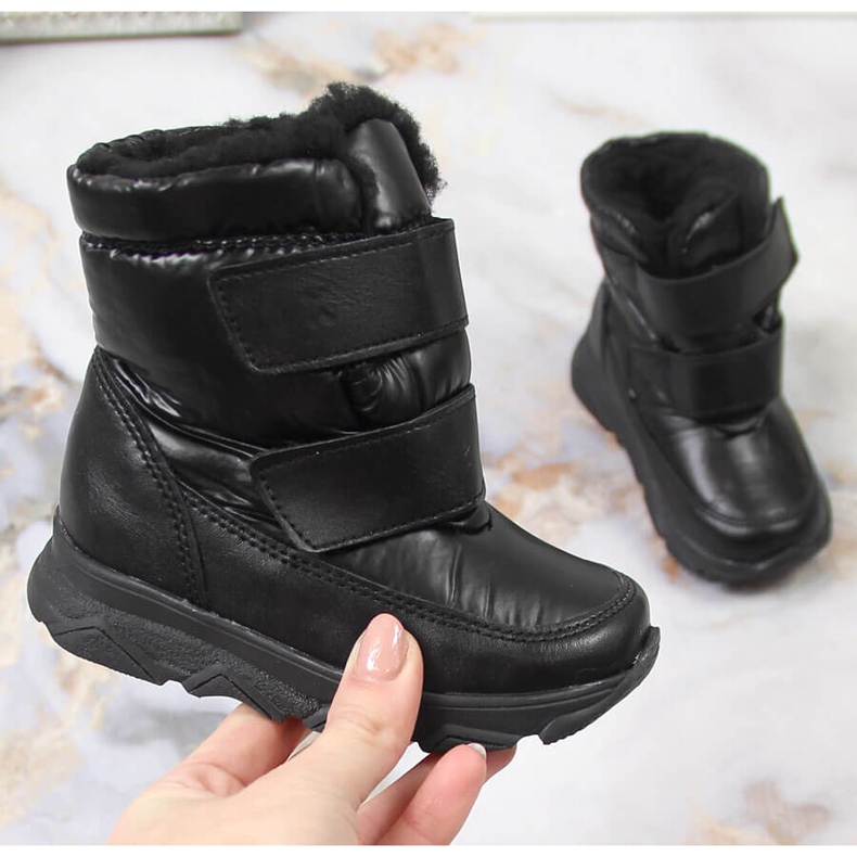 Waterproof snow boots with a membrane black Kornecki 6895 2