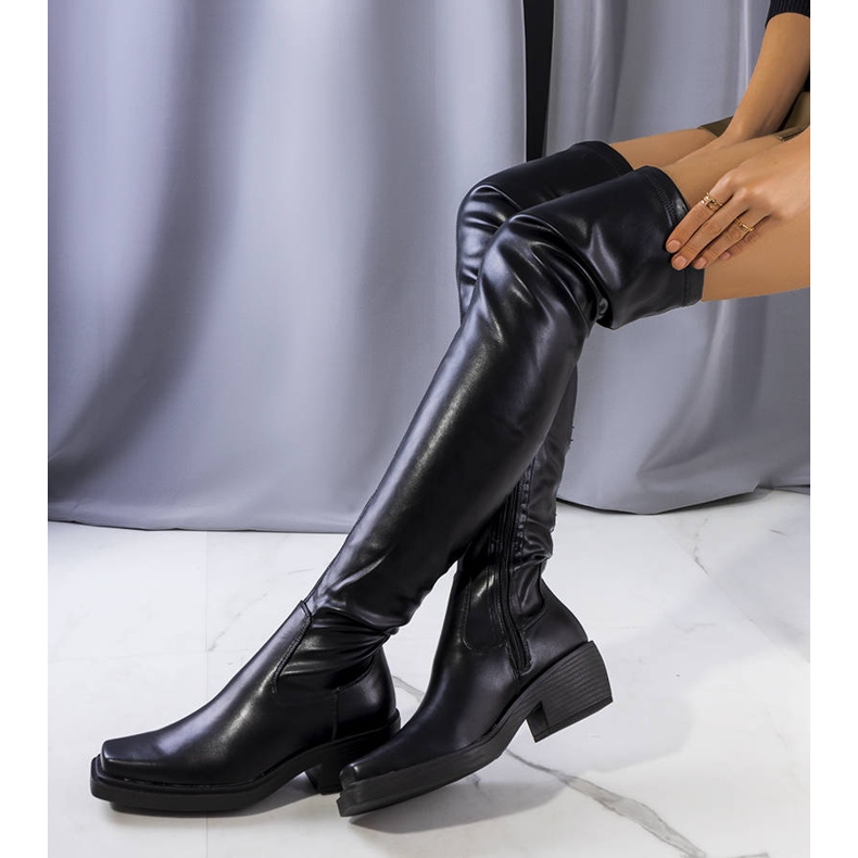 Black boots from Delore 1