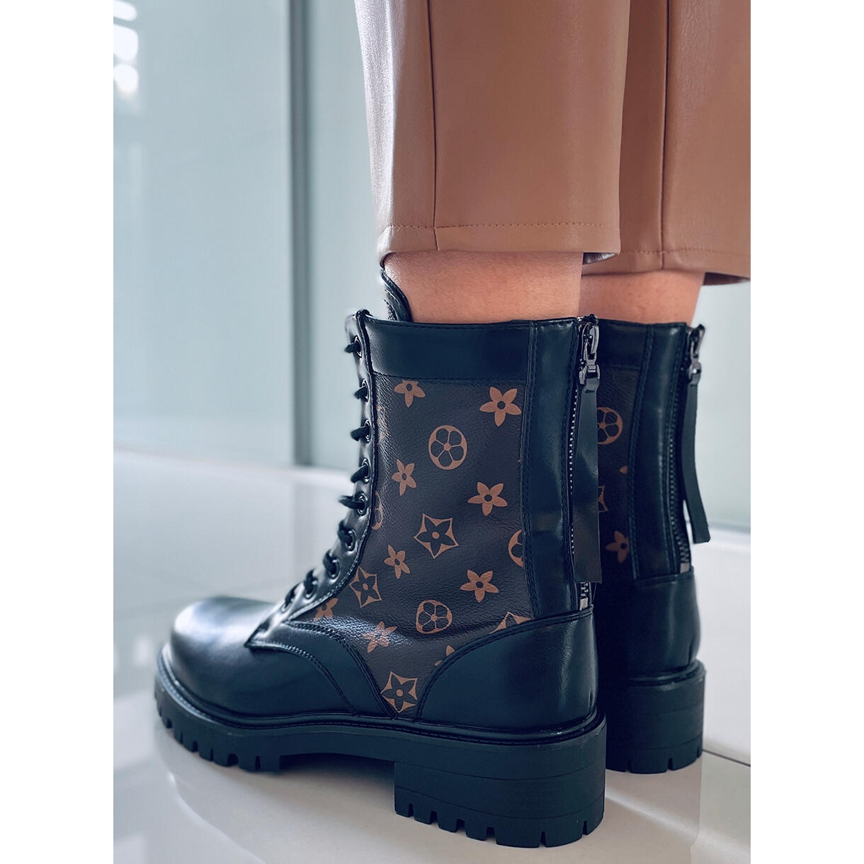 BM Voice Black women s work boots brown KeeShoes