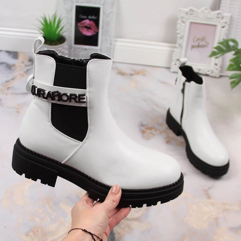 Women's Chelsea boots with an insulated white platform Laura La.Fi 1