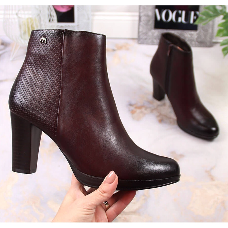 Maroon warm women's boots on the post M. Daszyński claret 1