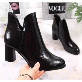 Women's lacquered boots on a black warm Jezzi post 1