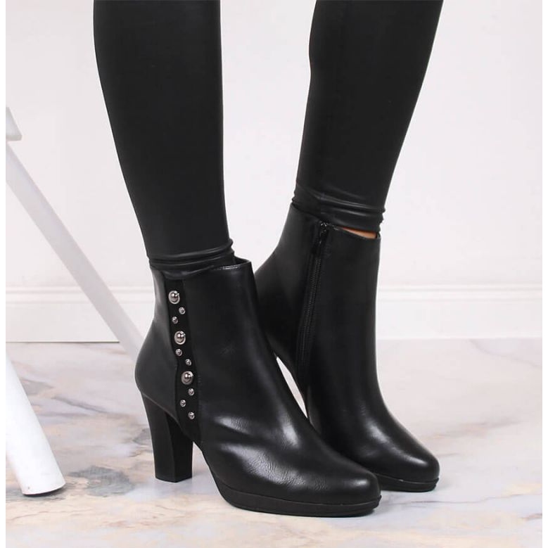 Boots on the post with the decoration of the insulated Jezzi W JEZ384 black 2