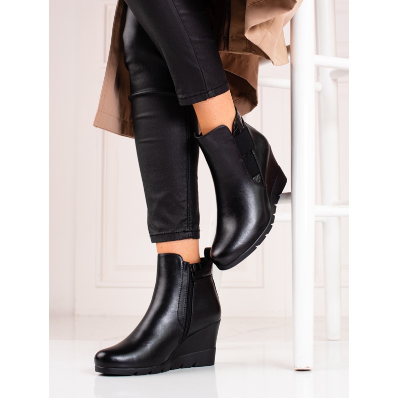 Women's boots on a wedge shelovet black 2 Women's boots on a wedge shelovet black 2