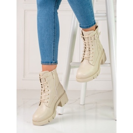 Lace-up boots on the shelovet platform beige 1