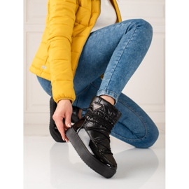 Women's black shelovet snow boots 1