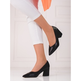Ladies' black pumps on the Shelovet post 1
