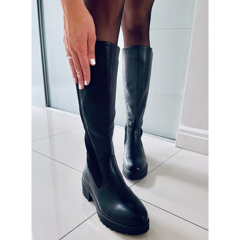 BM Riding boots with a flexible Harley Black upper 1