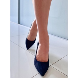 BM Pumps on the Scully Black post 2