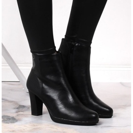 Insulated high heels M.Daszyński W SAN8B black 2