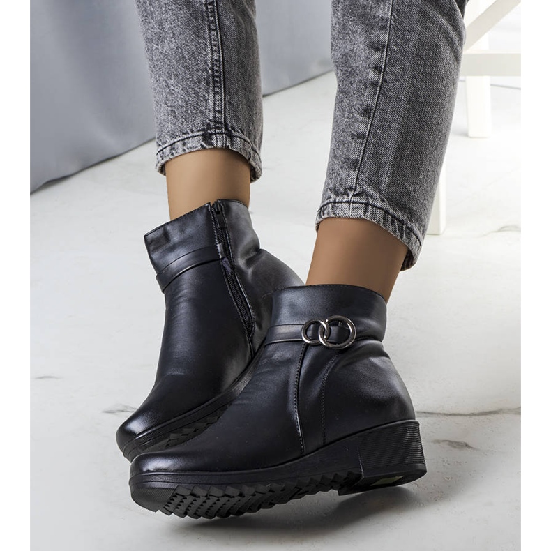 PA1 Black insulated boots on the wedge from Yarela 1