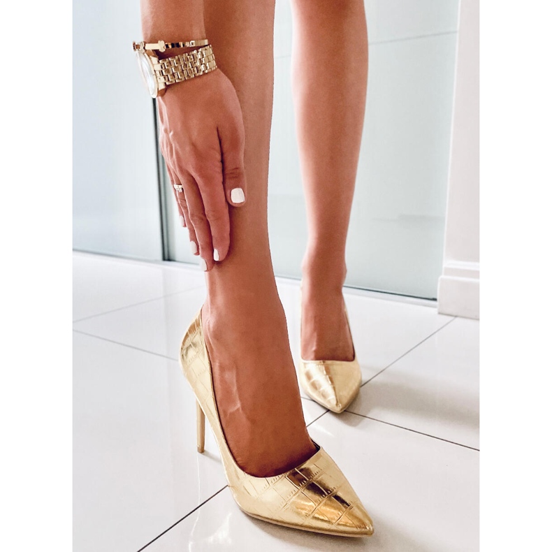 BM Women's Crown Gold Metallic Stilettos golden 1