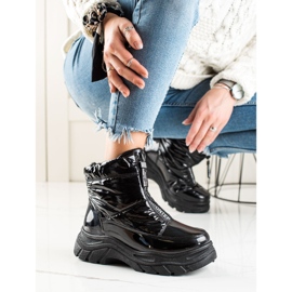 Snow boots on the VINCEZA platform black 2