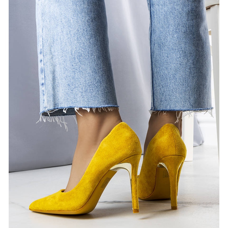BM Yellow Centi heels 1