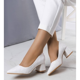 BM White heeled pumps from Migne 1