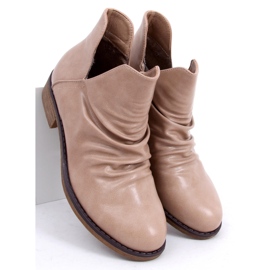 Boots with a cut-out face beige ST-22P Beige 1