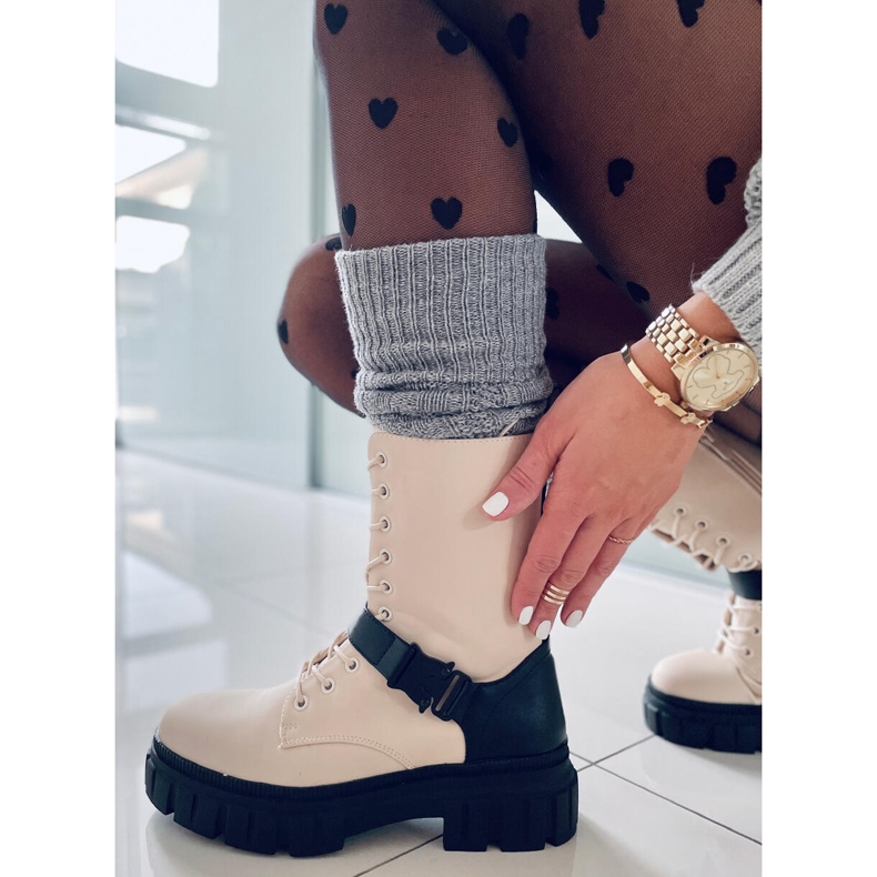 BM Flat lace-up boots Kieran Beige 1