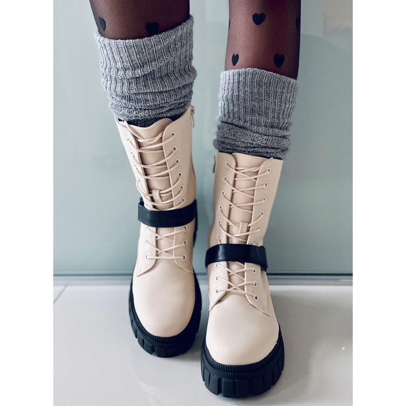 BM Flat lace-up boots Kieran Beige 2