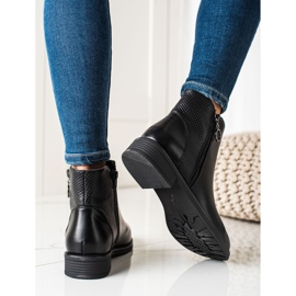 TRENDI Fashionable Black Boots 1