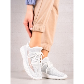 TRENDI Sports shoes with mesh white 1