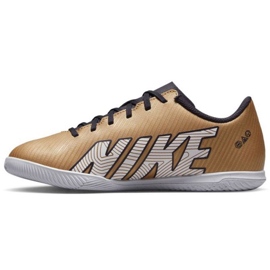 Nike Mercurial Vapor 15 Club Qatar Ic Jr DR6051 810 football shoes golden brown golden 1 Nike Mercurial Vapor 15 Club Qatar Ic Jr DR6051 810 football shoes golden brown golden 1