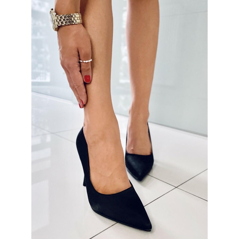 PA1 Pumps with a unique heel from Lesley Black 1