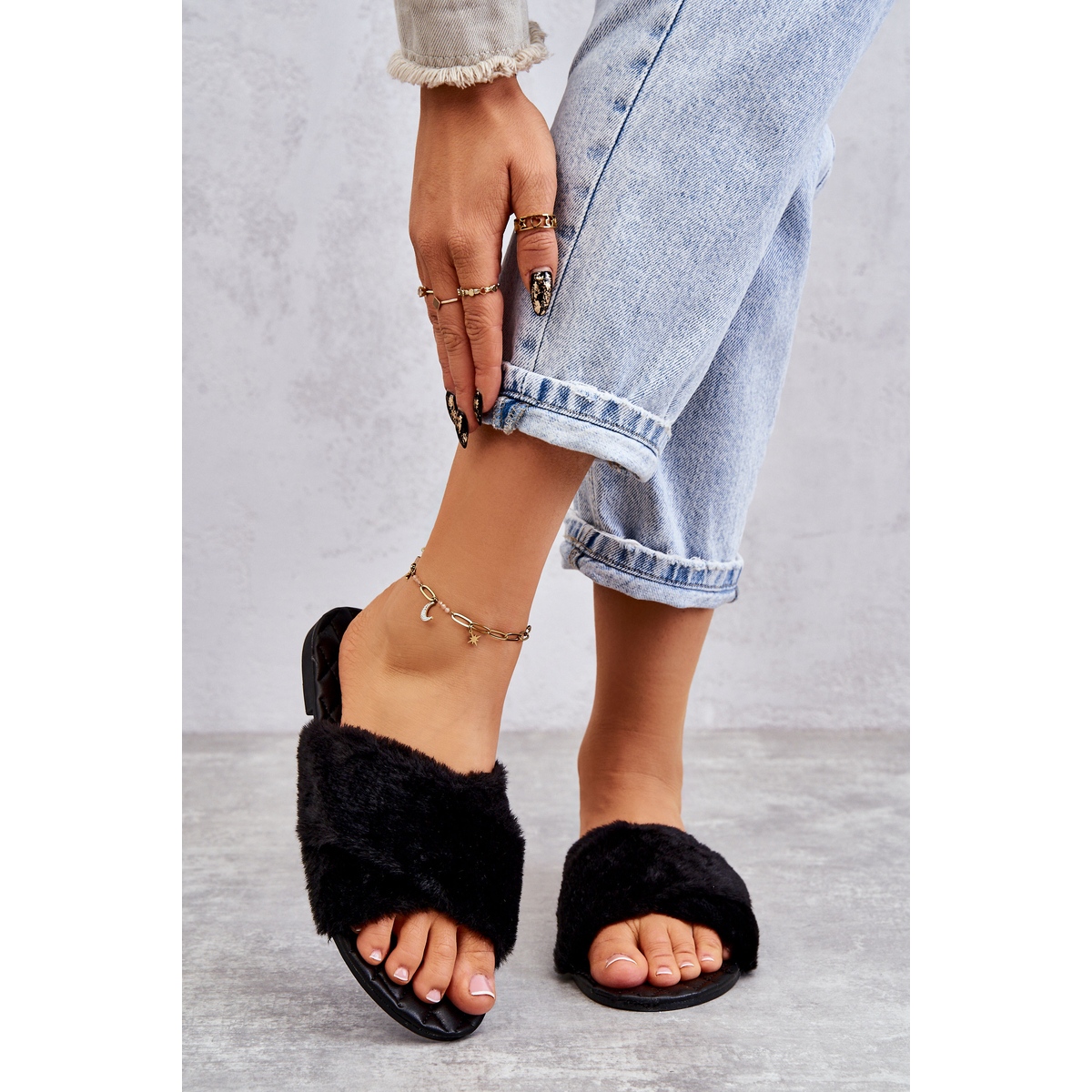 Heeled slippers best sale with fur