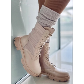 BM Workers with a flexible Calling Beige upper 2