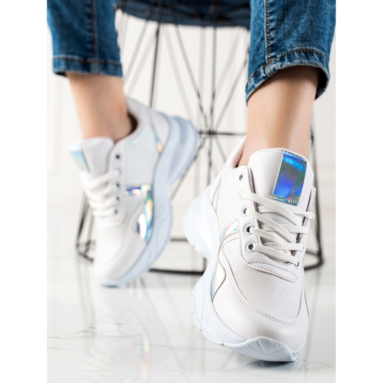 TRENDI Sneakers With Glitter white silver 1